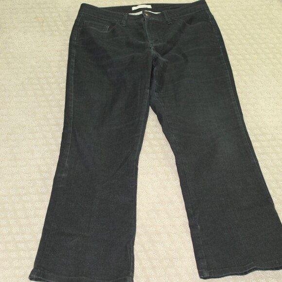 Lee Natural Slimming Women's Size 12S Black Mid-Rise Bootcut Jeans - Picture 1 of 6